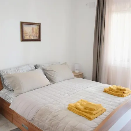 Bella Guest house *
