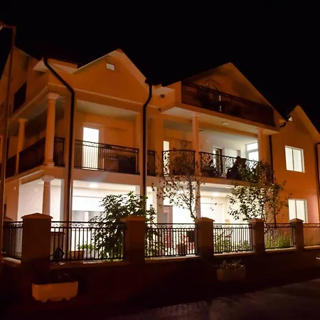 Guest house Bella *